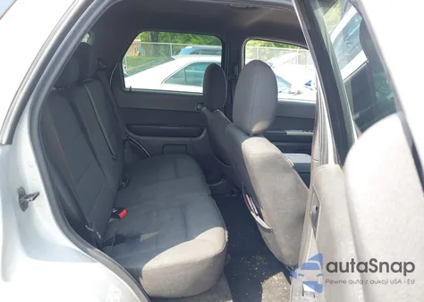 2011 Ford Escape Xlt z USA, uszkodzony, nr VIN 1FMCU9D7XBKB29282